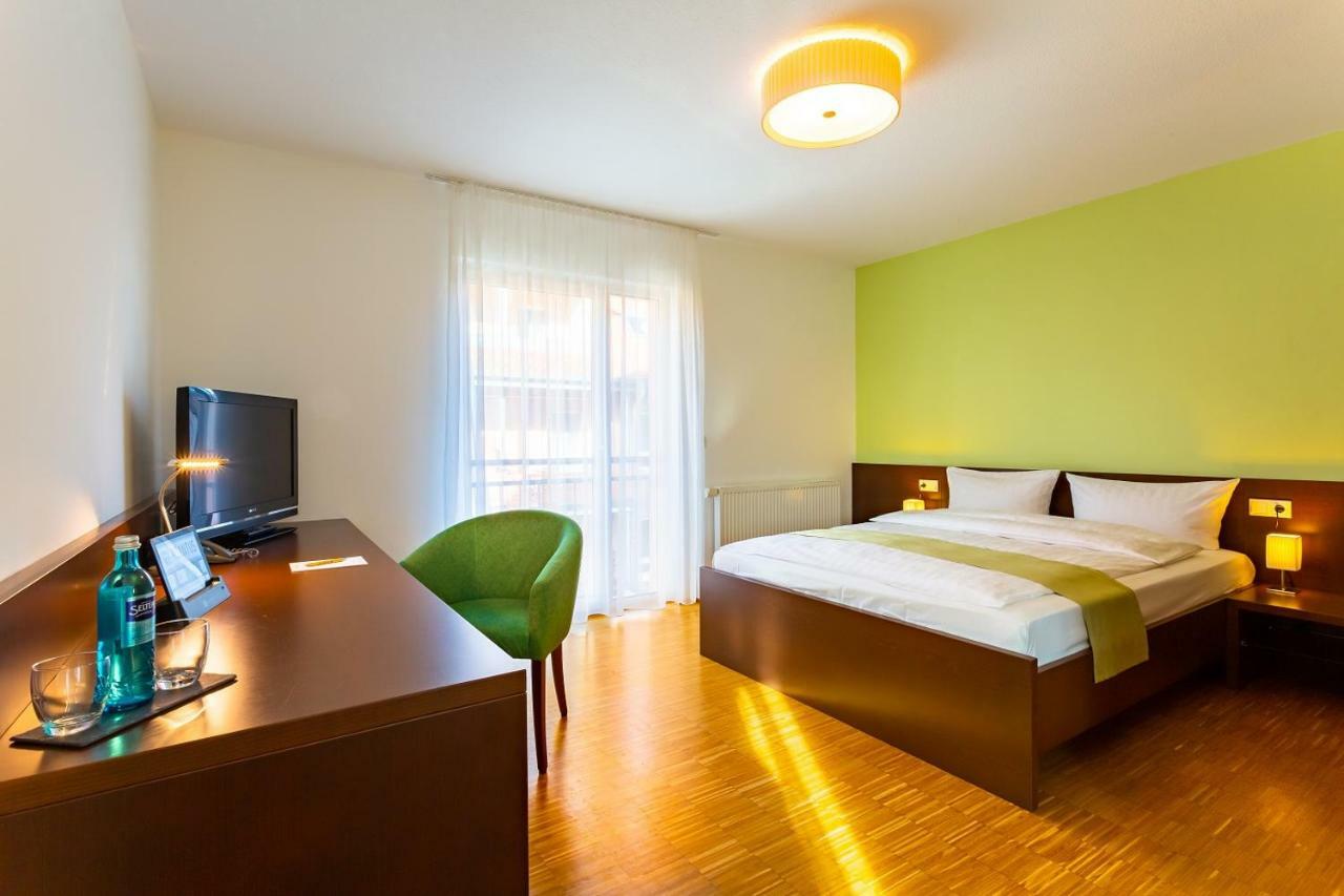 Acantus Hotel Weisendorf Екстер'єр фото